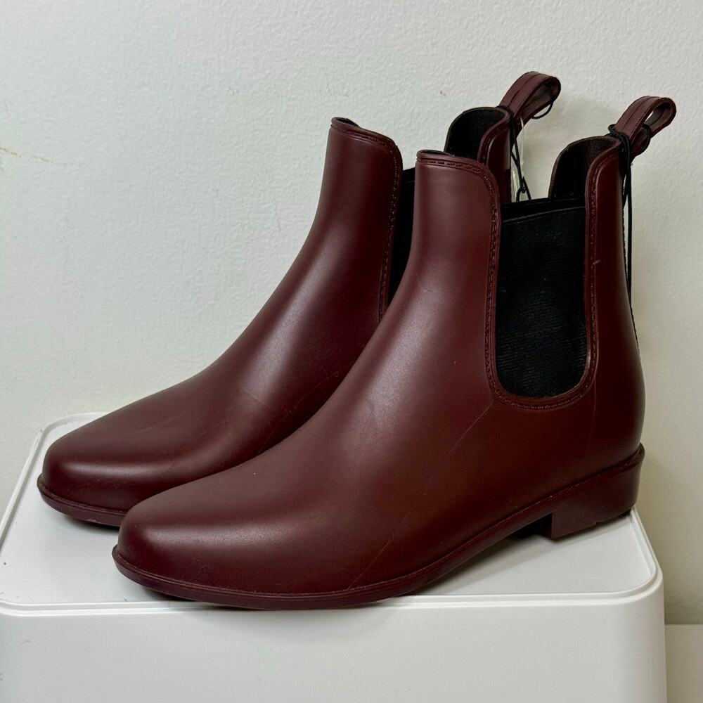 A New Day Chelsea Wide Width Rain Boots Burgundy Size 8 NWT